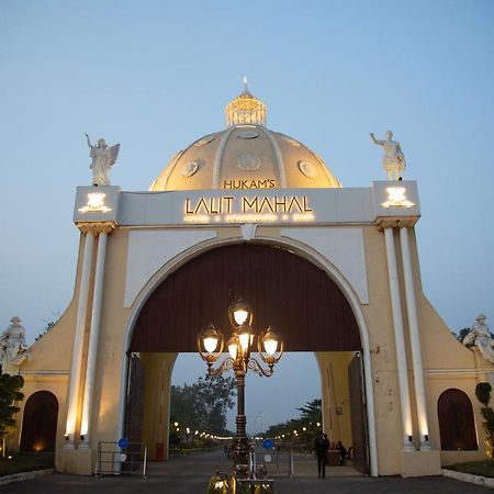 Hukam'S Lalit Mahal - Hotel Convention Club Rāipur エクステリア 写真