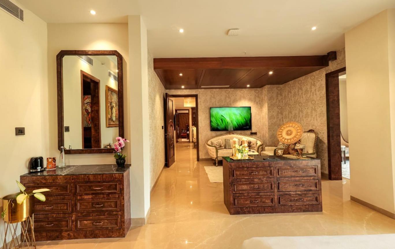Hukam'S Lalit Mahal - Hotel Convention Club Rāipur エクステリア 写真