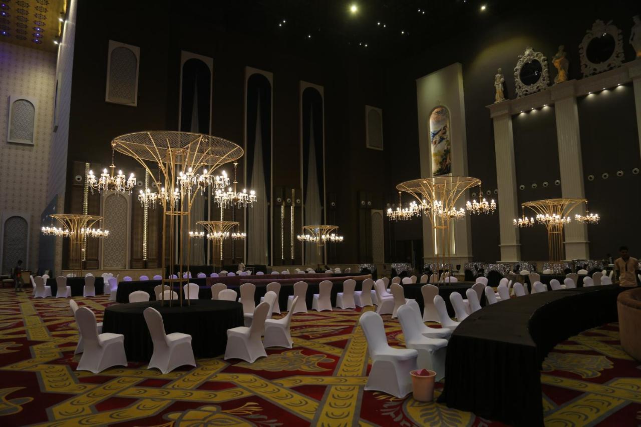 Hukam'S Lalit Mahal - Hotel Convention Club Rāipur エクステリア 写真