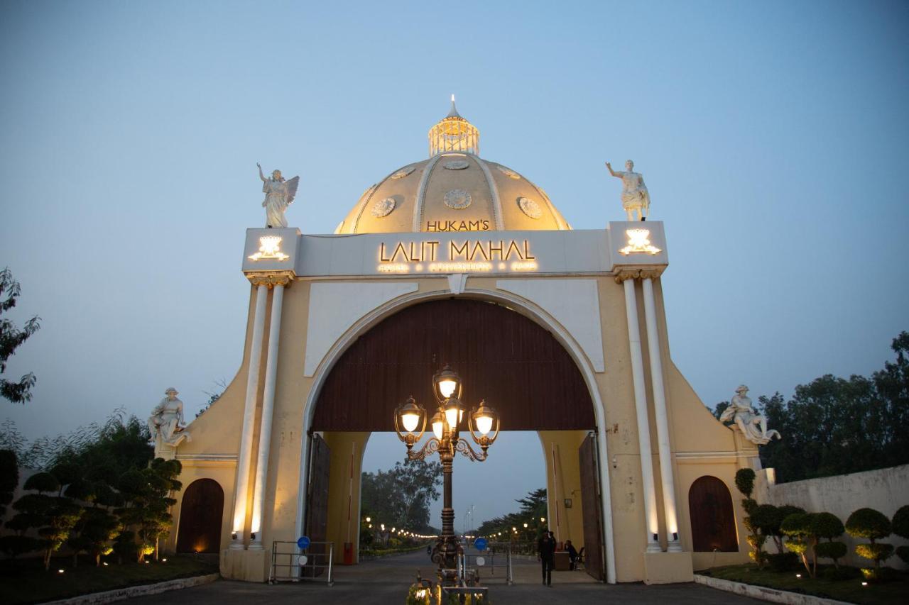 Hukam'S Lalit Mahal - Hotel Convention Club Rāipur エクステリア 写真